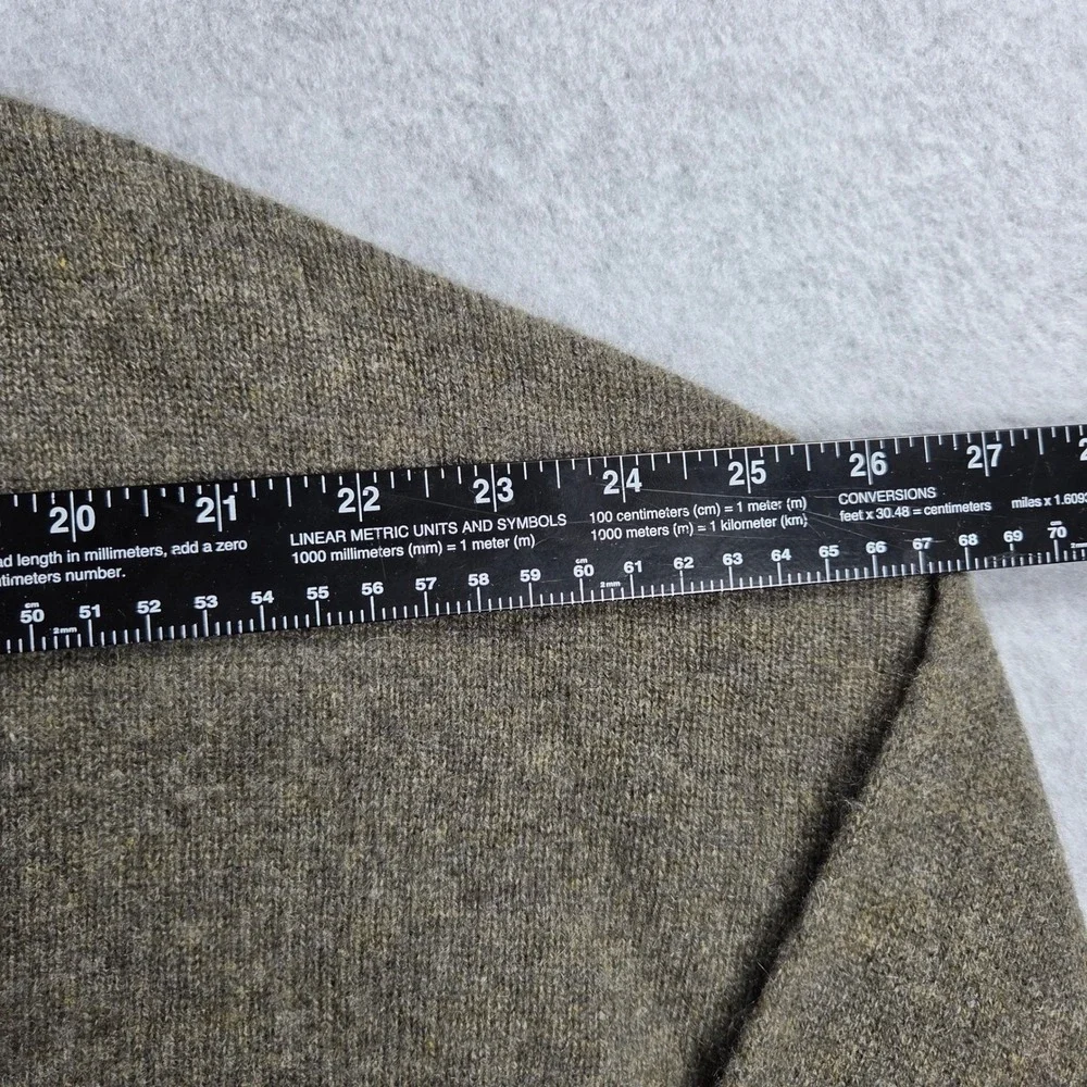 Naked Cashmere Sweater Womens Medium Olive Green 100% Cashmere V-Neck Oversized - Picture 6 of 7